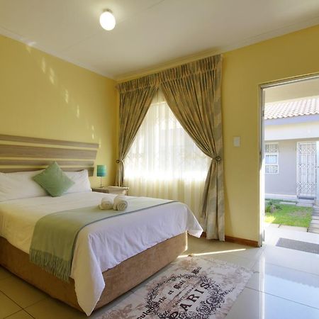 Minilitha Lodge Richardsbaai Buitenkant foto