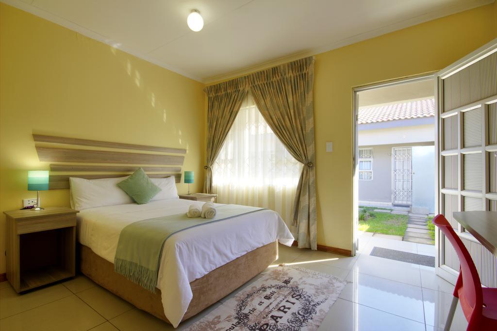 Minilitha Lodge Richardsbaai Buitenkant foto